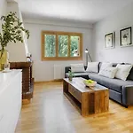 Casa Midi * إسكارييا